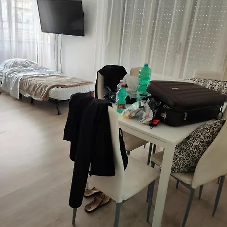 Confortevole Con Un Letto Grande